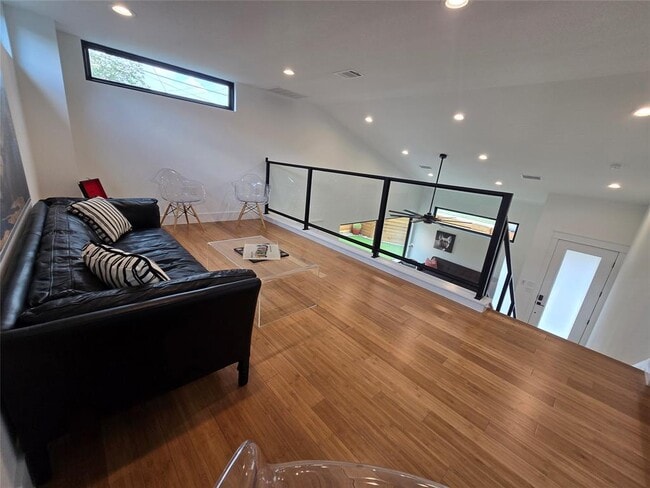 Building Photo - 1112 W N Loop Blvd