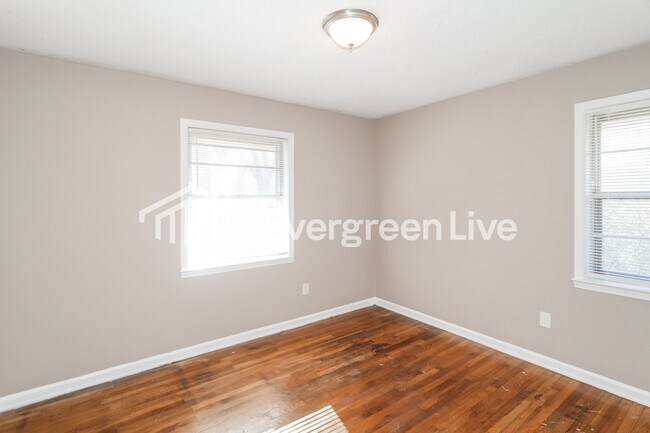 Building Photo - 1404 Old Hickory Rd