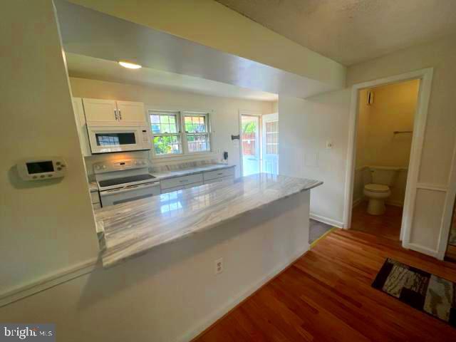 Building Photo - 429 Hampton Ct