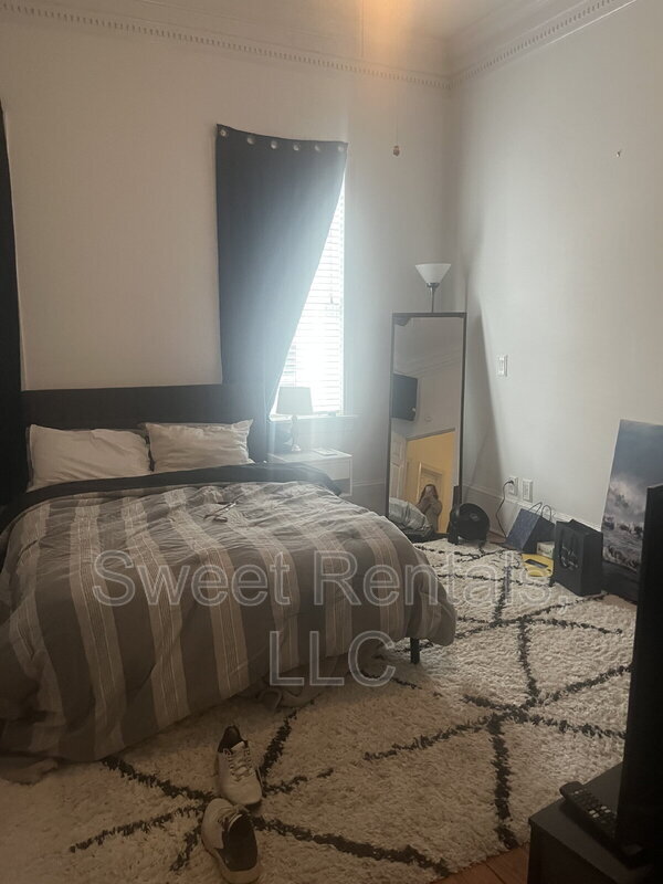 Building Photo - 79 Society St