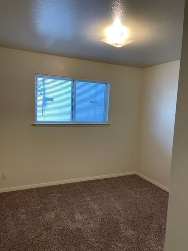 Building Photo - PLAC2158