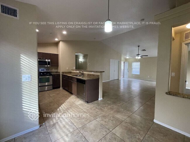 Building Photo - 13043 W Via Camille