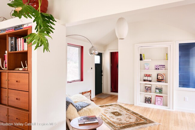 Building Photo - 2640 NY-32