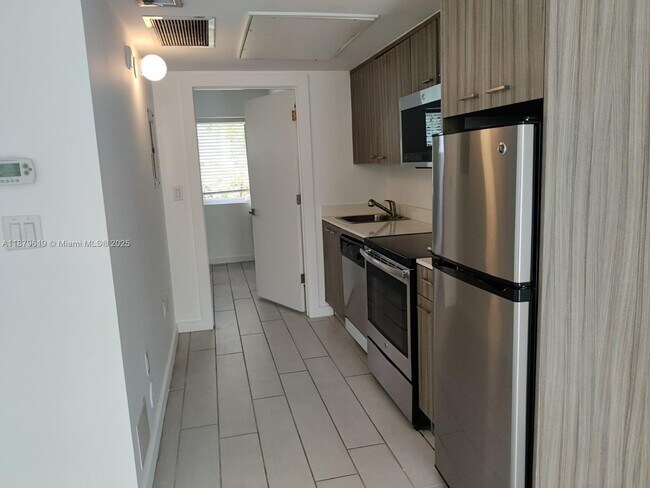 Building Photo - 740 Meridian Ave