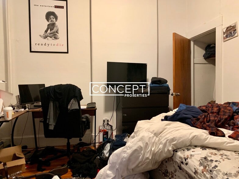 Building Photo - 38 Newton St