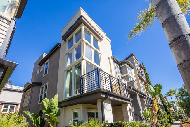 Building Photo - Resort Style 2BD Townhome in Origen at Civ...