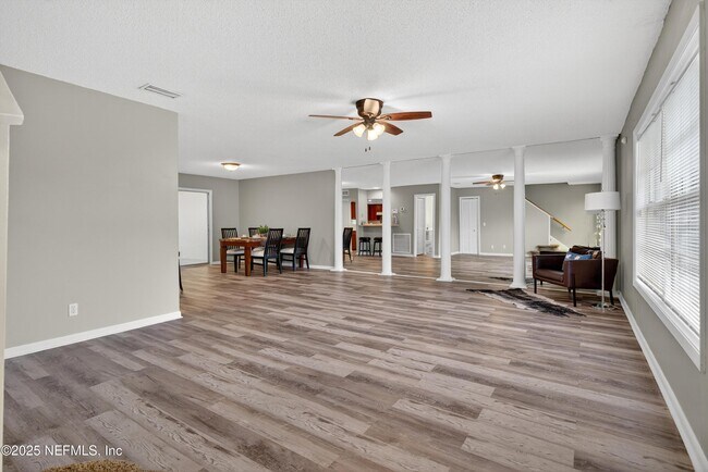 Building Photo - 695 Jimmy Buffett Mem Hwy