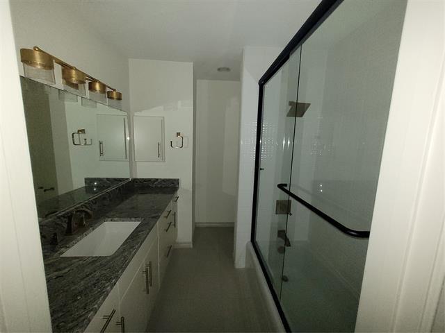 Building Photo - 10626 Ravenscroft Dr