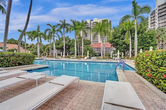 Building Photo - 3610 Yacht Club Dr