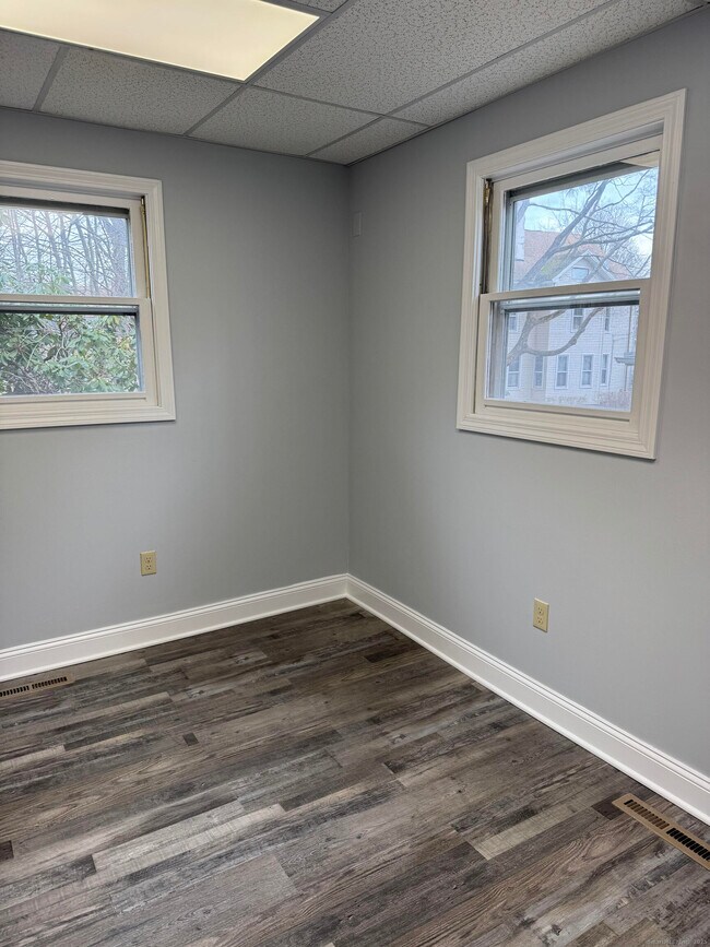 Building Photo - 211 Montowese St