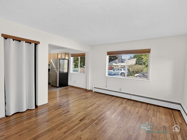 Building Photo - 1 Bedroom Condo Near OHSU + Parking