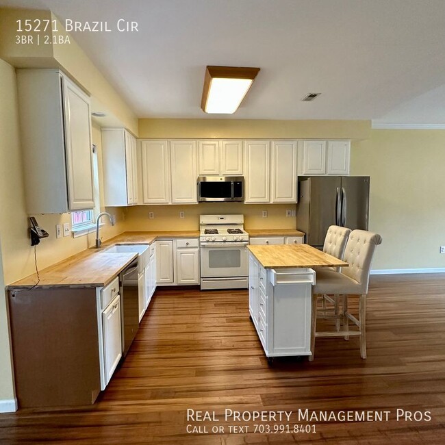 Building Photo - 15271 Brazil Cir