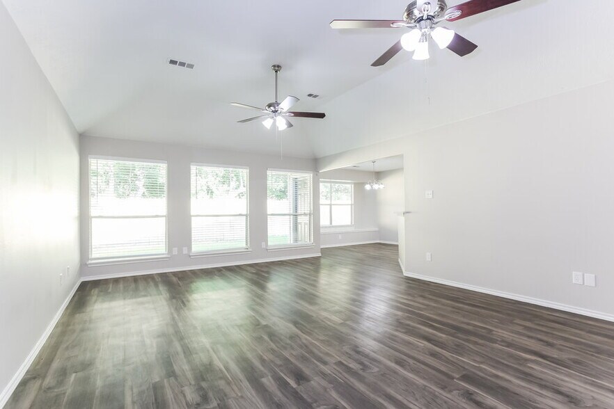 Building Photo - 3352 Jessica Ct