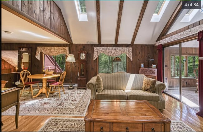 Building Photo - Enfield - 3 Bed, 2 Bath fully furnished home with a loft - $3000