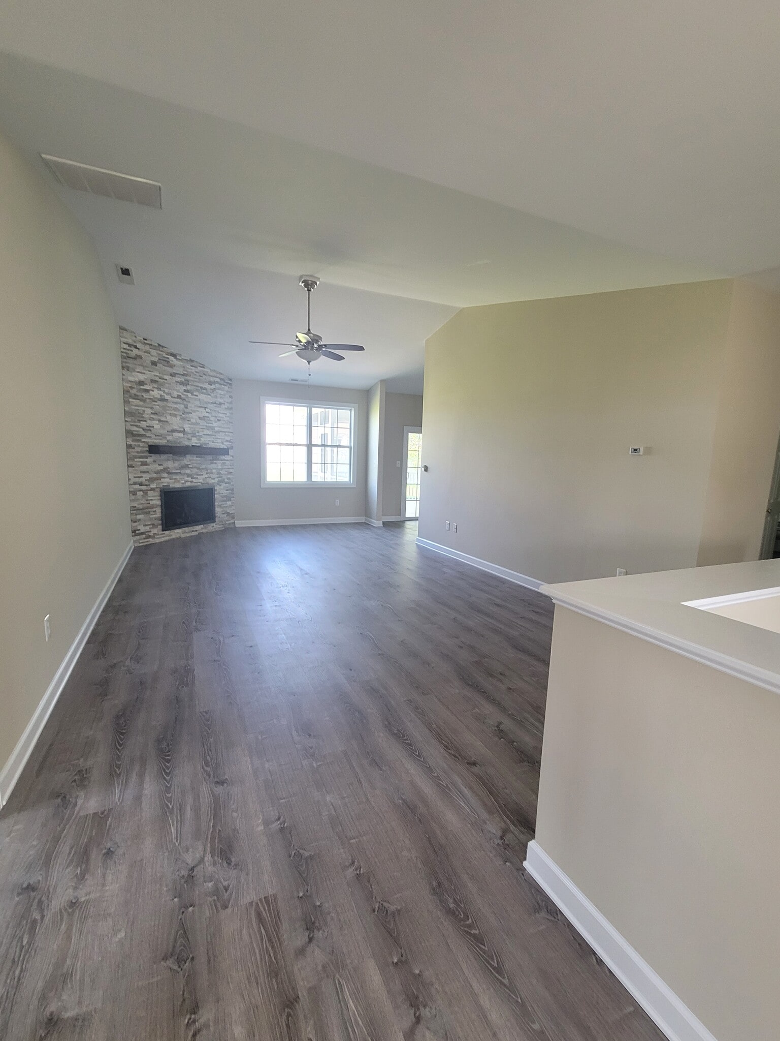 Building Photo - 32818 Almwick Ln
