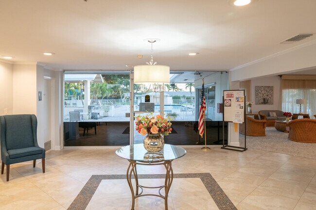 Building Photo - 8799 Bella Vista Dr