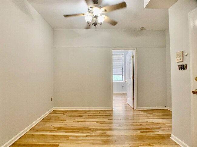 Building Photo - 155 14th St