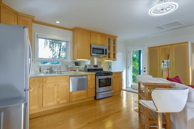 Building Photo - 60 Corto Ln