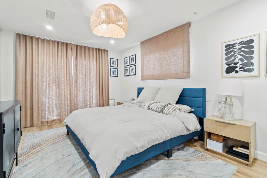 Primary - 11038 Blix St