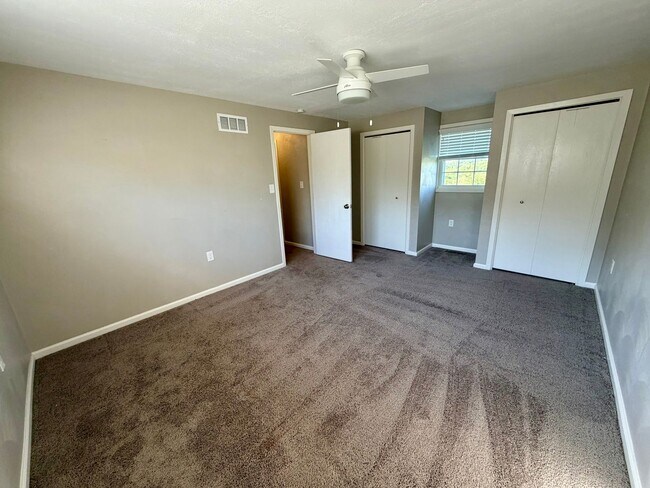Building Photo - Modern Comforts Await: Spacious Rental with 2-Car Garage, Private Office, and Finished Basement w...