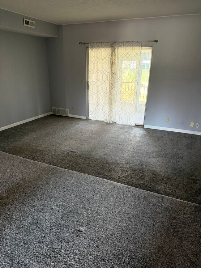 Building Photo - 2712_AUDUBON DR UNIT B