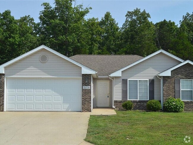 Building Photo - 24110 Tanglewood Rd