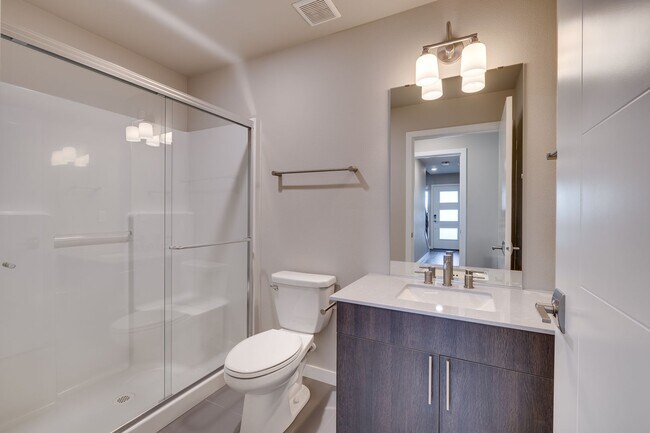 Building Photo - Stunning 4-Bedroom Home in Otani Gardens –...