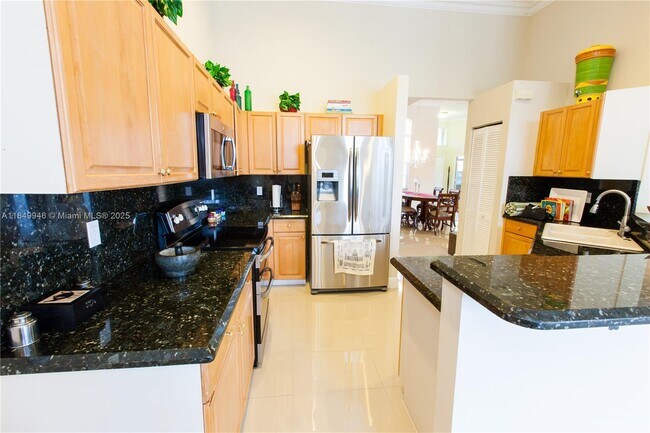 Building Photo - 2983 Oakbrook Dr