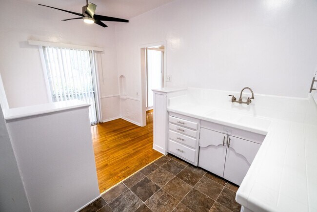 Interior Photo - 147 North Hamilton Drive