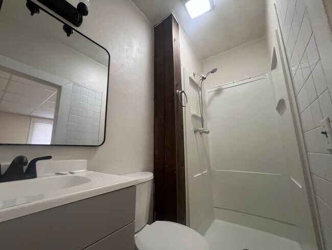 Building Photo - 429 Richwood Ave