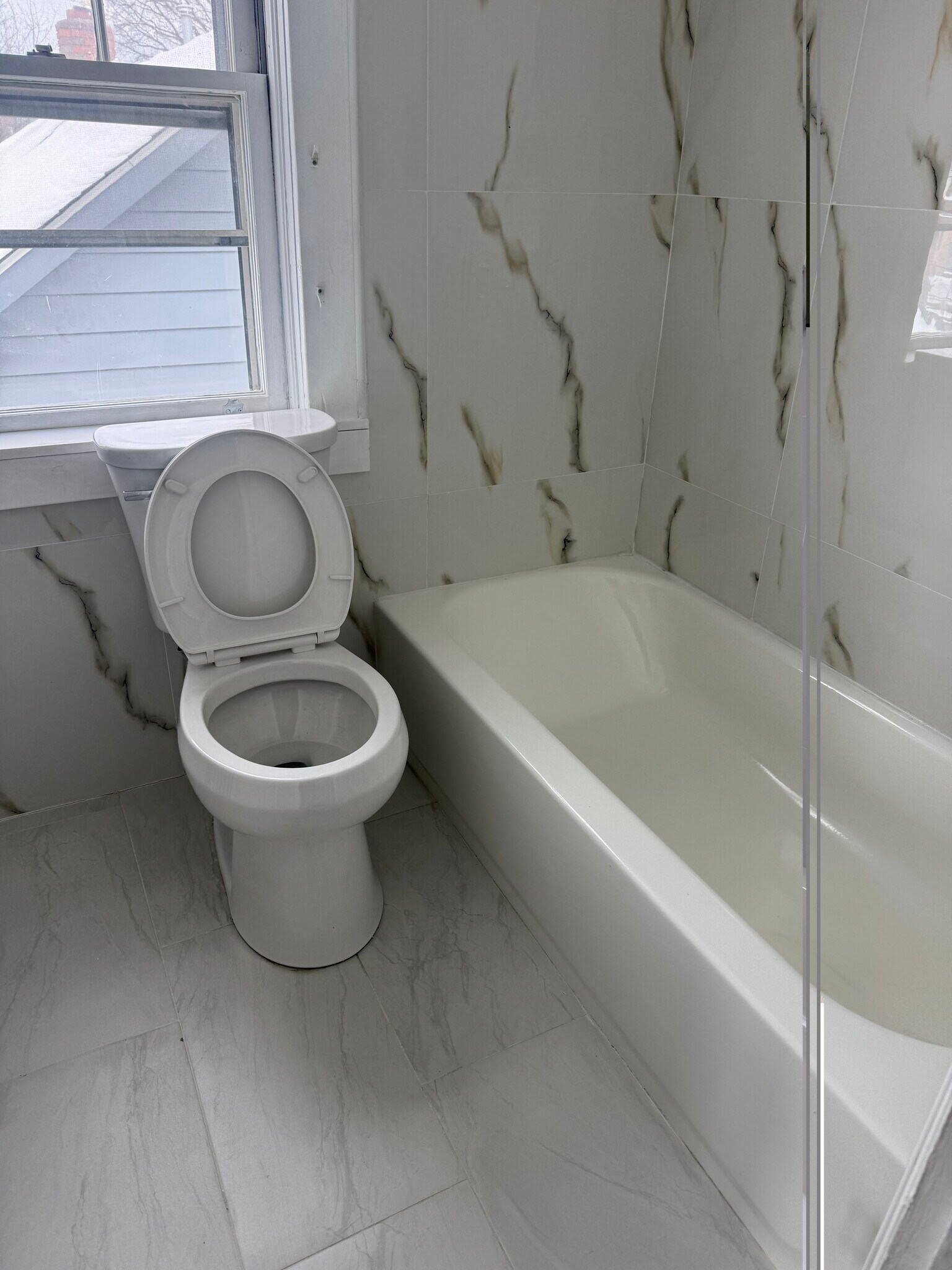 Building Photo - 334 Midland Ave