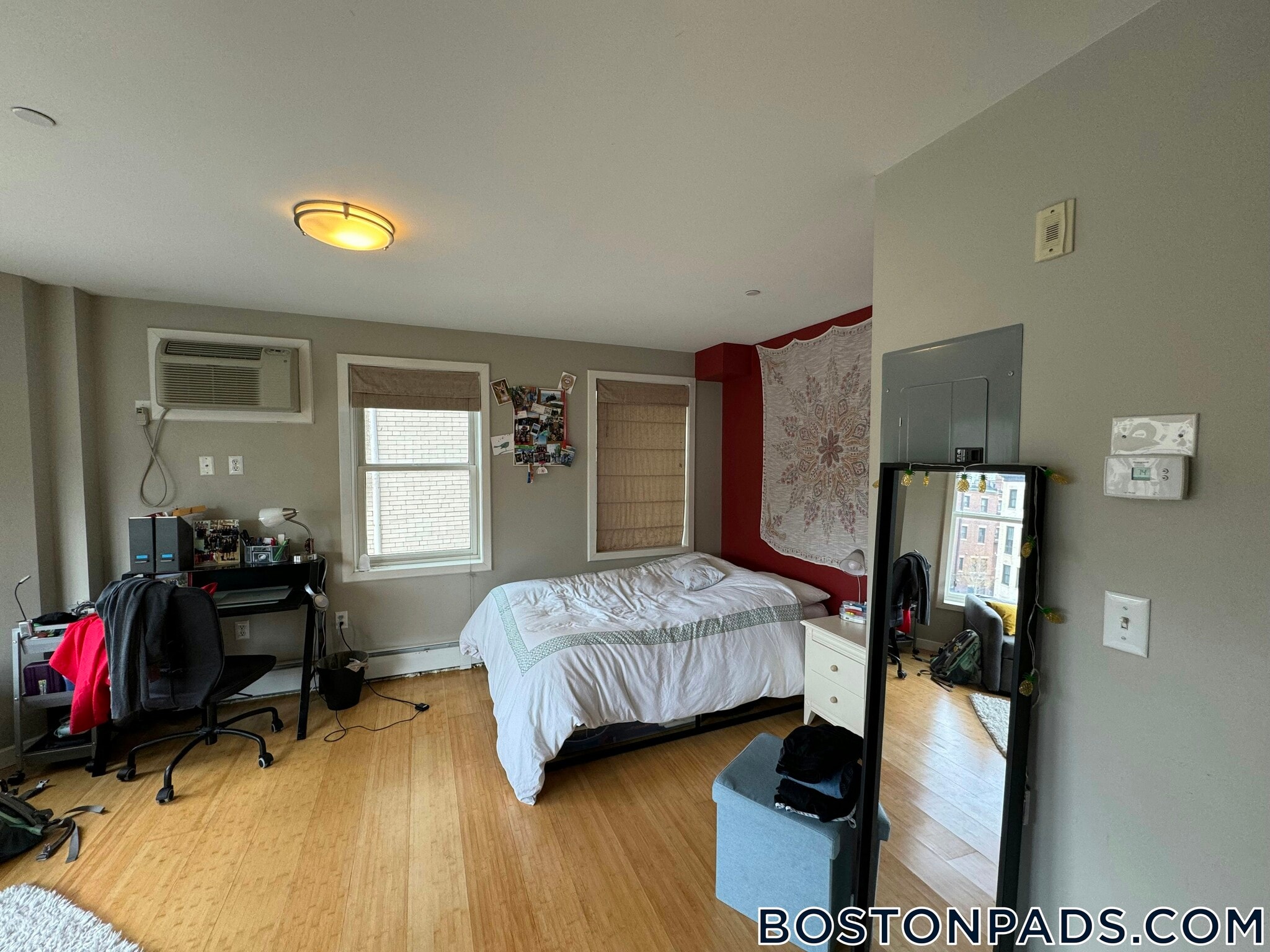 Building Photo - 62 Boylston St