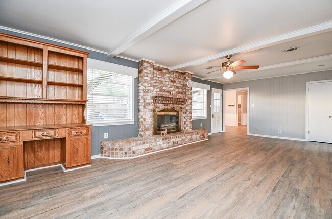 Building Photo - 7310 Ridge Oak Dr