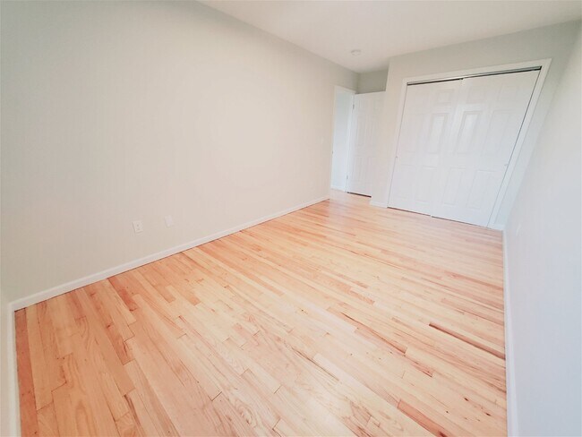 Building Photo - 110 Courtland Circle Apt #1, Stamford, CT ...