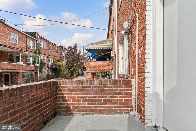 Building Photo - 28 S Bernice Ave