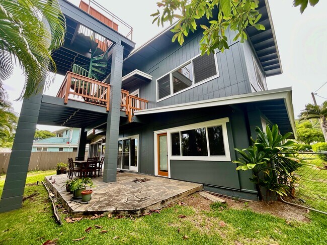 Building Photo - 44-513 Kaneohe Bay Dr