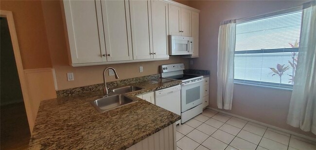 Building Photo - 3071 Spirea St