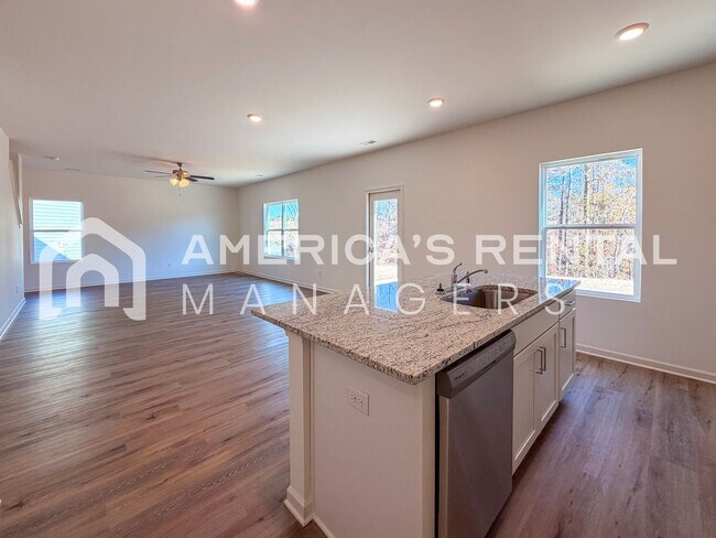 Building Photo - Spacious Two-Story Living at Doss Ferry in Kimberly, AL - Available NOW! DEPOSIT PENDING!!