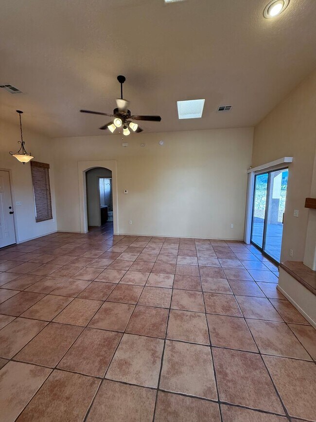 Building Photo - 4804 Camino Dos Vidas