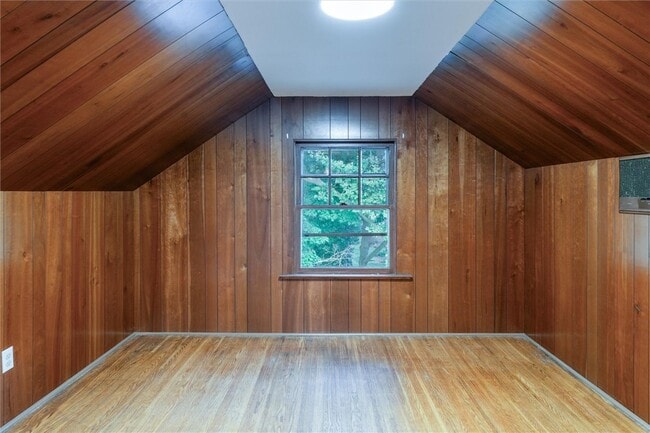 Building Photo - 425 Highland Ave
