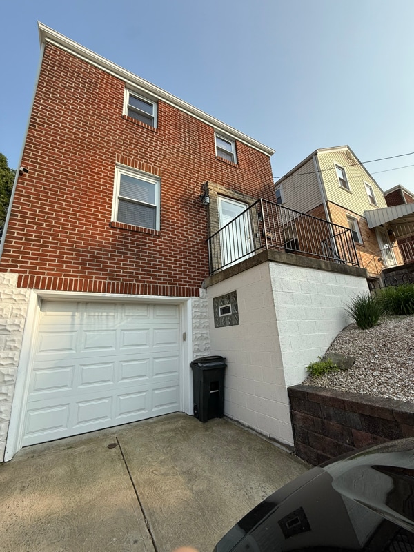 Building Photo - 4221 Tuxey Ave