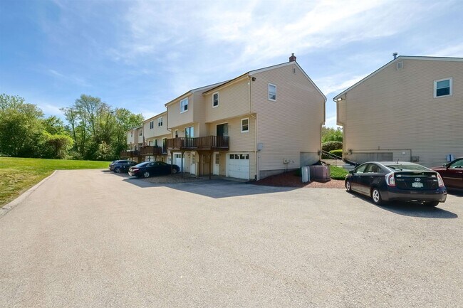 Building Photo - 38 Stonegate Ln