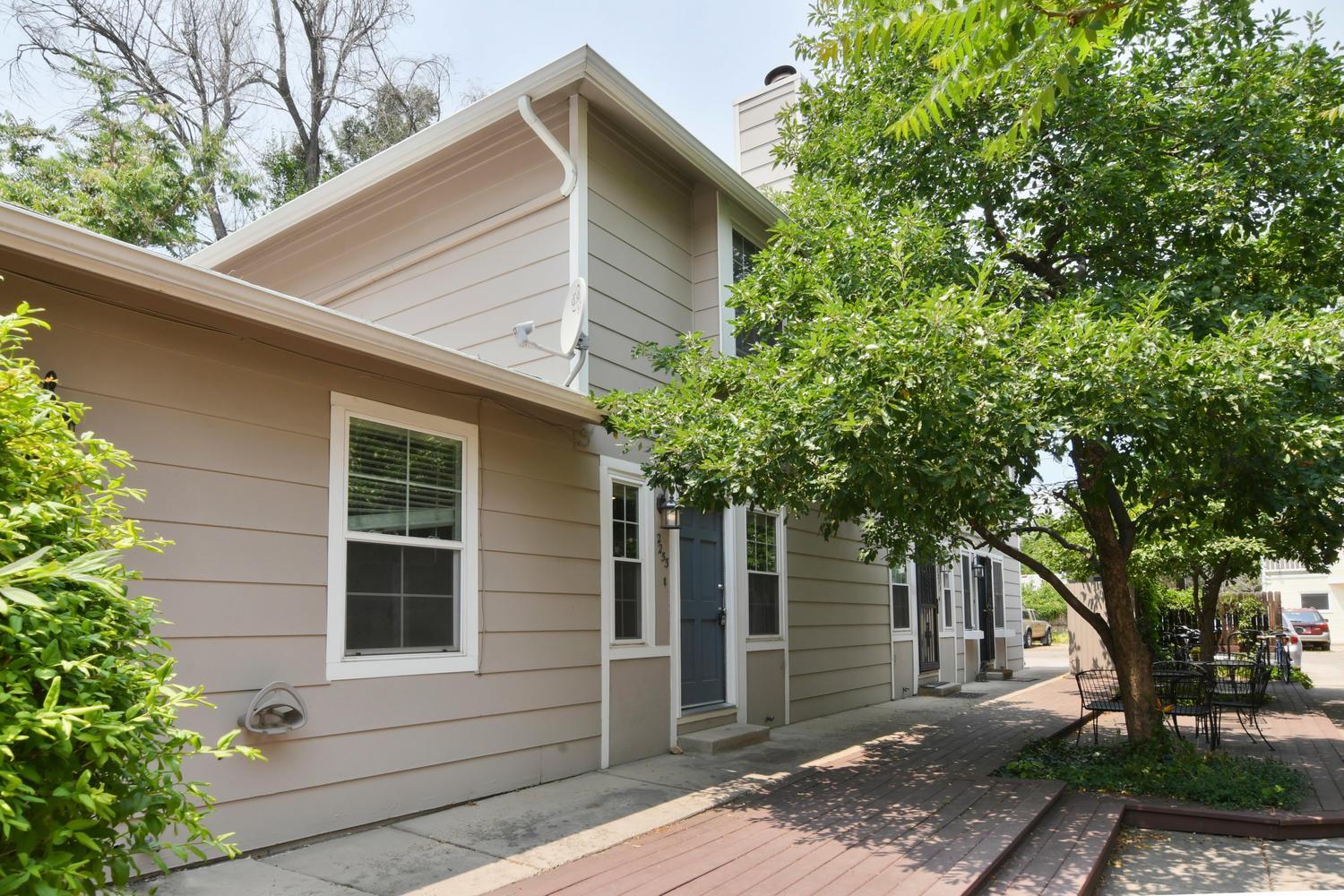 Building Photo - 2253 Spruce St