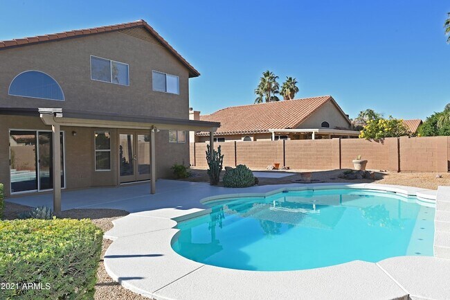 Building Photo - 5730 E Gelding Dr