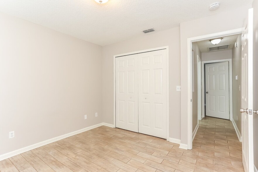 Building Photo - 4408 Jiggermast Ave