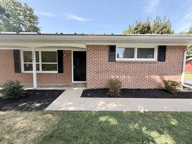 Building Photo - 10087 Red Maple Ln