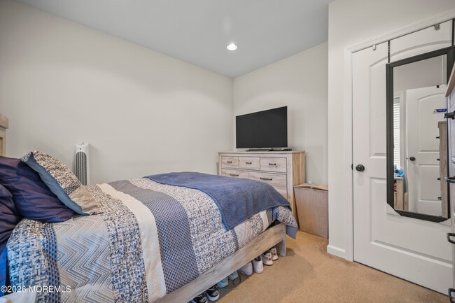 Building Photo - 5 Cortland Rd