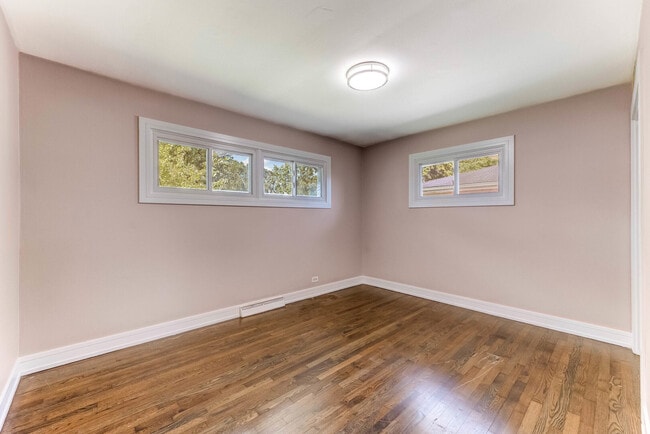 Building Photo - 2859 Stafford Dr