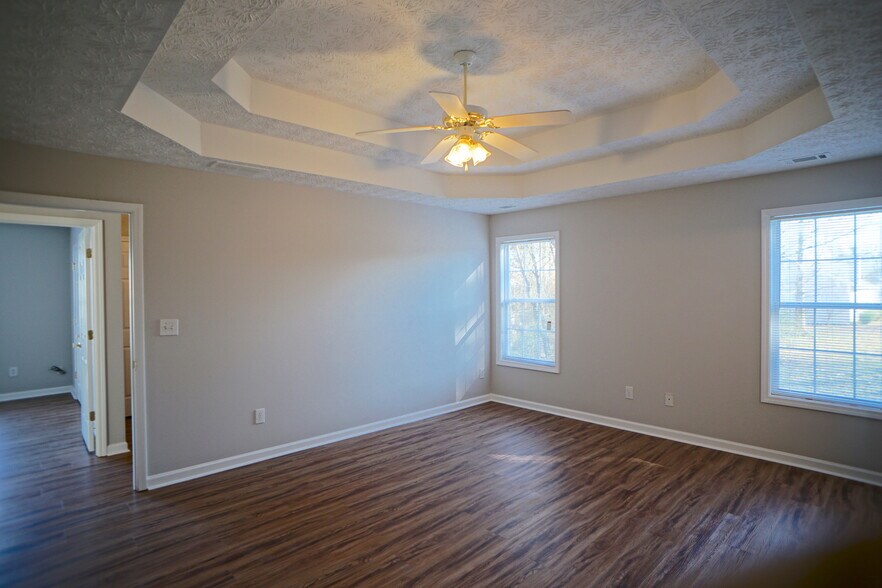 Huge master bedroom with trey ceiling - 11 Spring Valley Cove