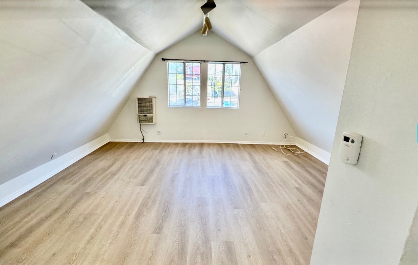 Building Photo - 459 N Alfred St